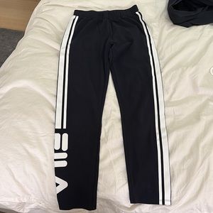 Fila black leggings. Gently worn. Size S. 🤍